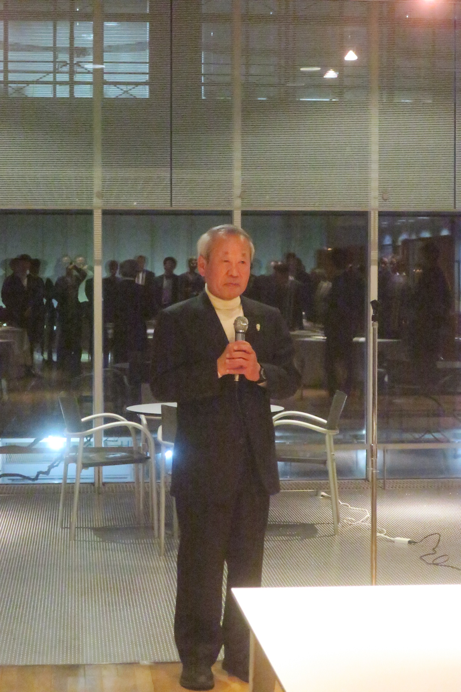 意見交換会（和泉先生ご挨拶）